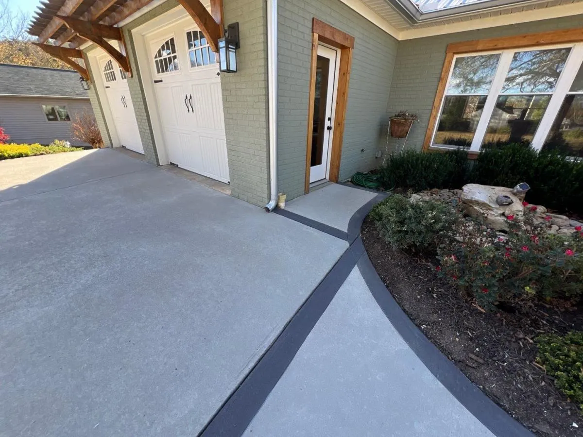 1772109778-Daniel Miller-Natural & Medium Gray Revival-Big Lake MN3.webp